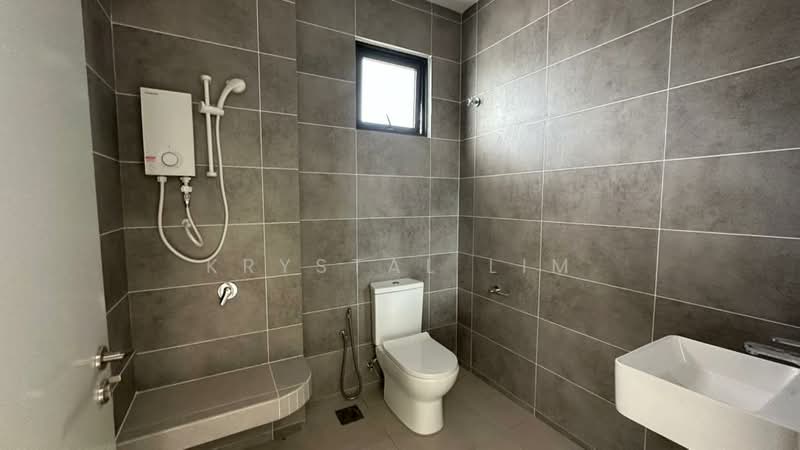 Rumah Berkembar untuk Disewa di Cyber 10 (Cyberjaya) - Krystal Lim - Bathroom - PropertyGuru.com.my