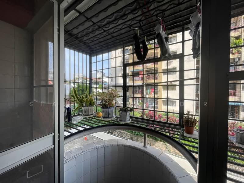 Meadow Park 3 untuk Untuk Dijual - RM 330,000, Feb 2026 - Balcony - PropertyGuru.com.my