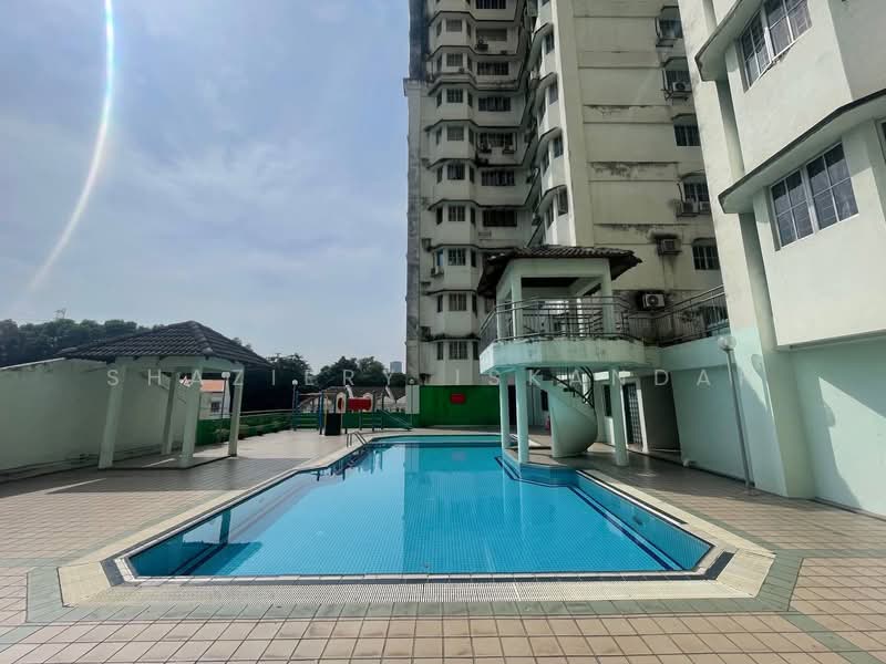 Meadow Park 3 untuk Untuk Dijual - RM 330,000, Feb 2026 - Exterior - PropertyGuru.com.my