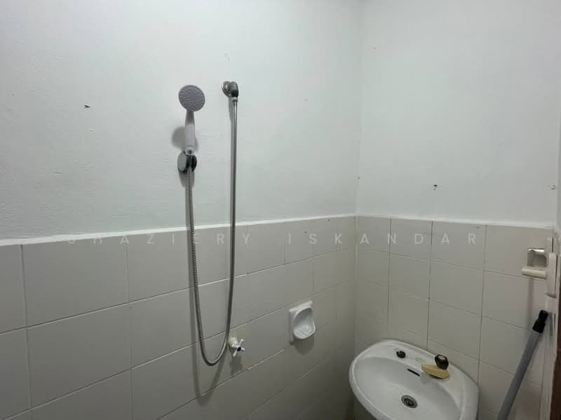 2-storey Terraced House for Sale in Taman Mega Jaya (Ampang) - Shaziery Iskandar - Bathroom - PropertyGuru.com.my