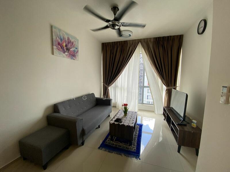 Gravit8, Klang untuk Untuk Disewa - RM 1,700 /bulan, Feb 2026 - Living Room - PropertyGuru.com.my