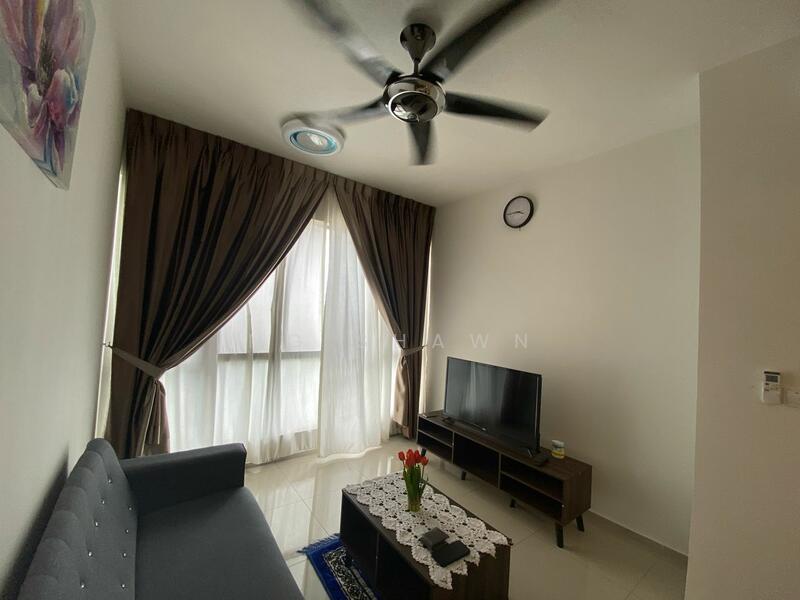 Gravit8, Klang untuk Untuk Disewa - RM 1,700 /bulan, Feb 2026 - Living Room - PropertyGuru.com.my