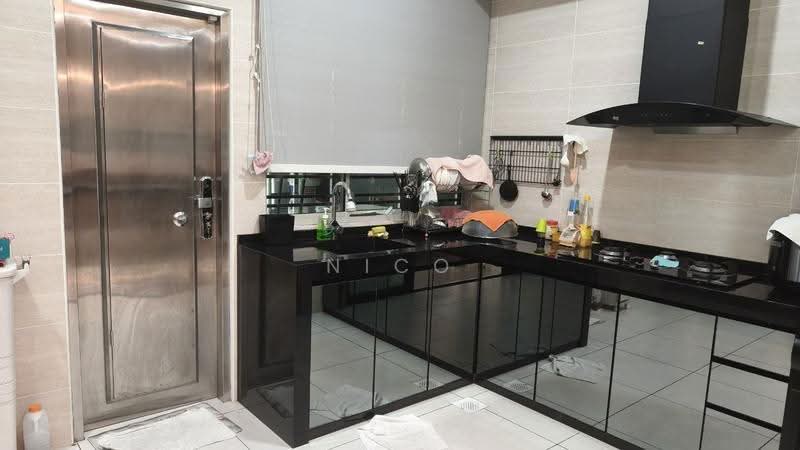 Rumah Berkembar untuk Dijual di Taman Sutera (Johor Bahru) - Nico Chong - Kitchen - PropertyGuru.com.my