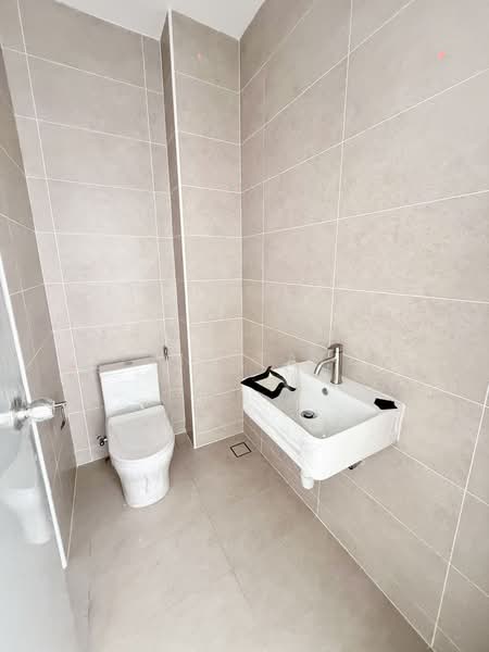 Terraced House for Sale in Taman Ponderosa (Johor Bahru) - Yik Tat - Bathroom - PropertyGuru.com.my