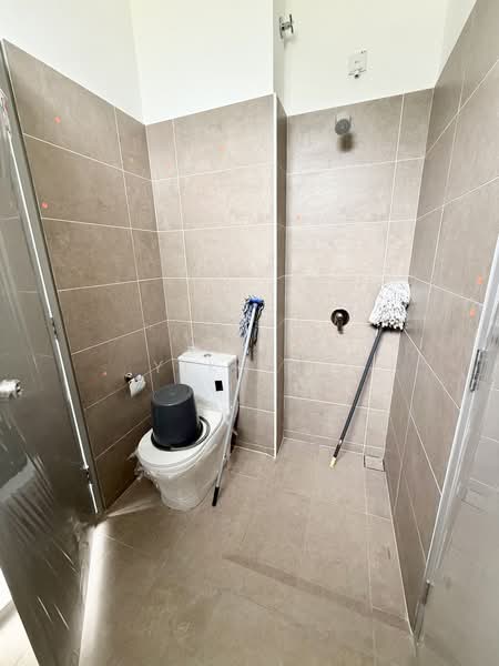 Terraced House for Sale in Taman Ponderosa (Johor Bahru) - Yik Tat - Bathroom - PropertyGuru.com.my