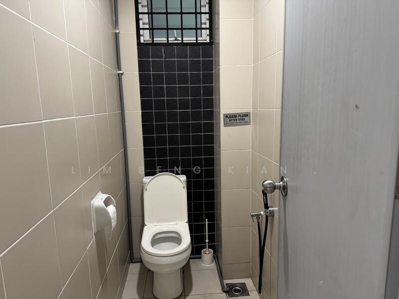 Kedai / Pejabat untuk Disewa di Pju 5 (Kota Damansara) - Lim Beng Kian . - Bathroom - PropertyGuru.com.my