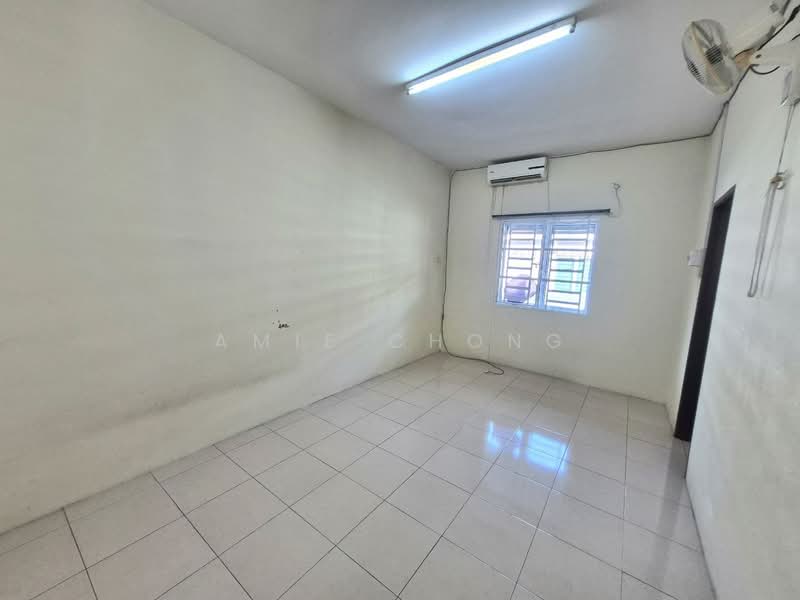 2-storey Terraced House for Sale in Taman Rapat Permai (Ipoh) - Amie Chong - Interior - PropertyGuru.com.my