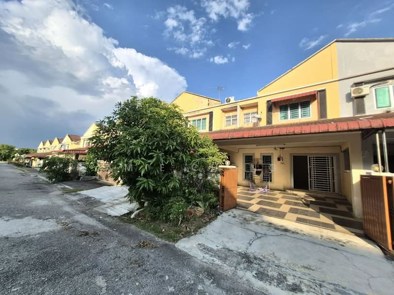 2-storey Terraced House for Sale in Taman Rapat Permai (Ipoh) - Amie Chong - Exterior - PropertyGuru.com.my