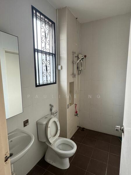 2-storey Terraced House for Sale in Taman Seri Austin (Tebrau) - Pauline Ng - Bathroom - PropertyGuru.com.my