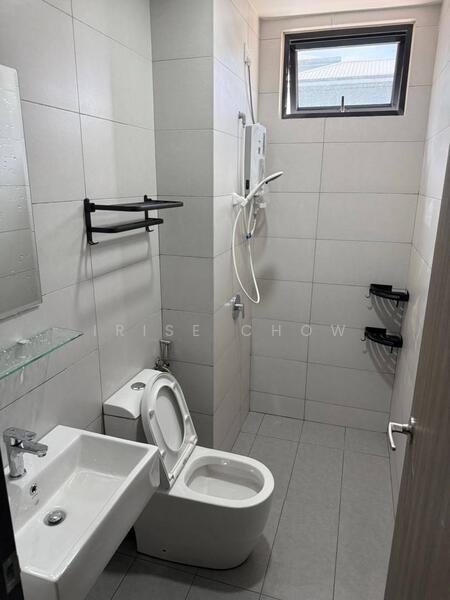 Service Residence for Sale at Meldrum Heights (Residensi Meldrum) - Irise Chow - Bathroom - PropertyGuru.com.my