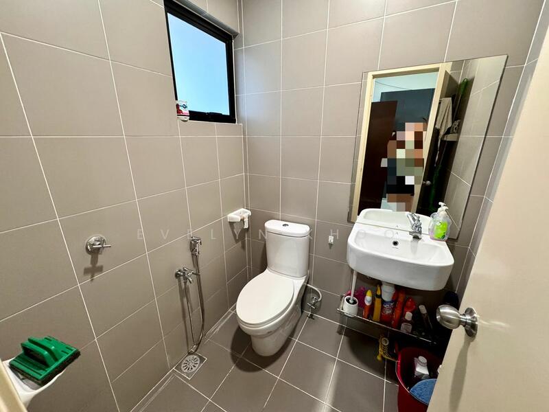 2-storey Terraced House for Sale in M Residence 2 (Rawang) - Evelyn Khoo - Bathroom - PropertyGuru.com.my