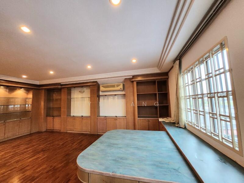 For Rent - Taman Pelangi