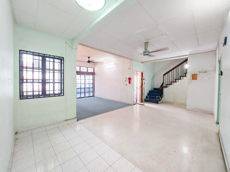 Rumah Berkembar untuk Dijual di Gunung Rapat (Ipoh) - Qazin Khoo - Living Room - PropertyGuru.com.my