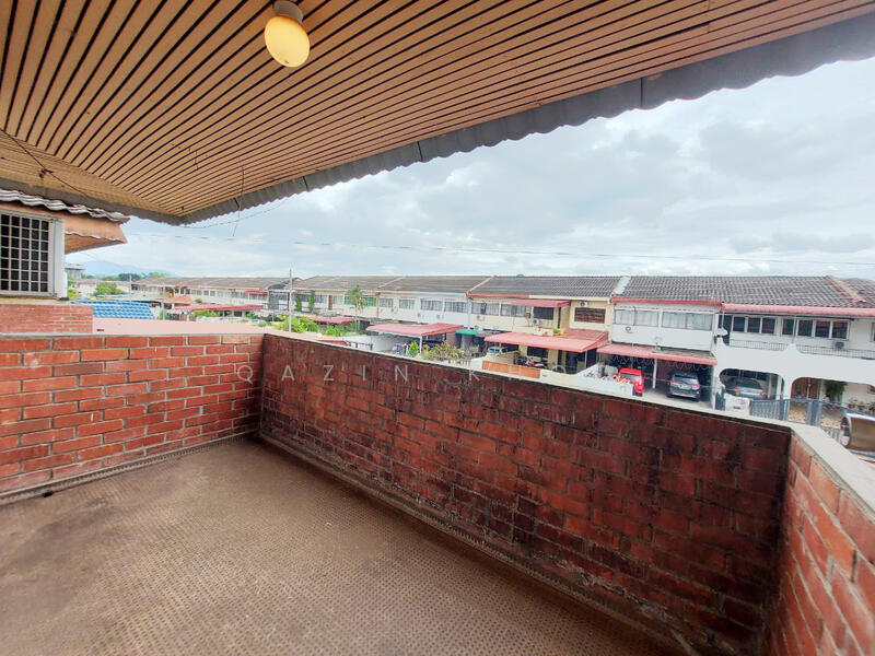 Rumah Berkembar untuk Dijual di Gunung Rapat (Ipoh) - Qazin Khoo - Balcony - PropertyGuru.com.my