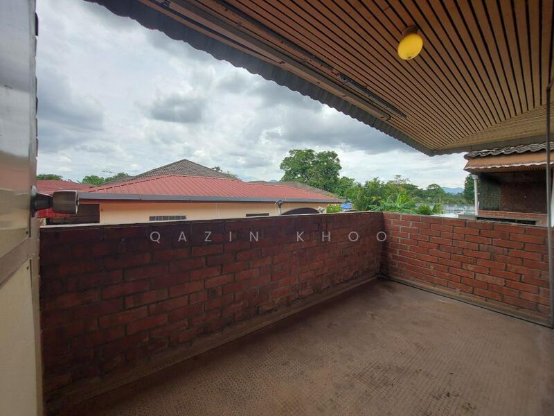 Rumah Berkembar untuk Dijual di Gunung Rapat (Ipoh) - Qazin Khoo - Balcony - PropertyGuru.com.my