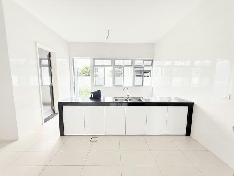 Semi-Detached House for Sale in Taman Ekoflora (Johor Bahru) - Yik Tat - Kitchen - PropertyGuru.com.my