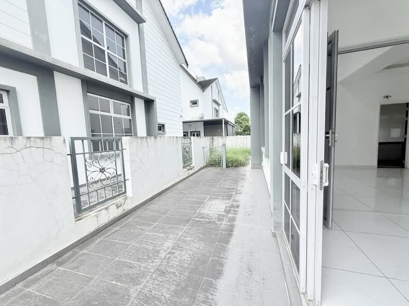 Semi-Detached House for Sale in Taman Ekoflora (Johor Bahru) - Yik Tat - PropertyGuru.com.my