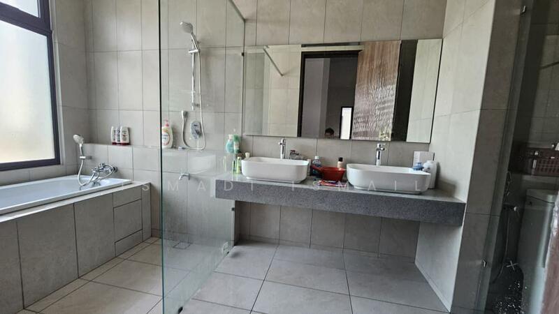 Semi-Detached House for Sale in Elmina (Shah Alam) - Ismadi Ismail - Bathroom - PropertyGuru.com.my