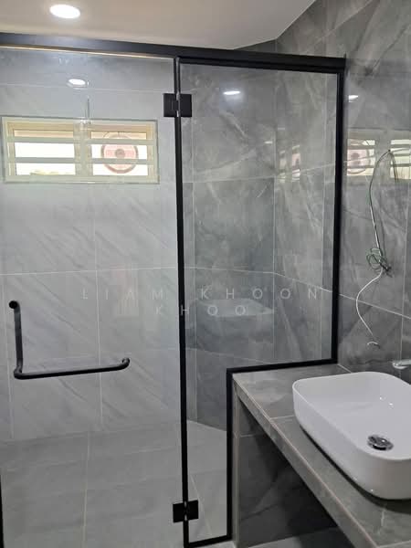 Semi-Detached House for Sale in Island Park (Jelutong) - Liam Khoon Khoo - Bathroom - PropertyGuru.com.my