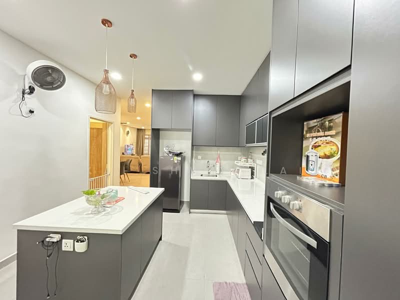 3-storey Terraced House for Sale in Bandar Kinrara Seksyen 5 (Bandar Kinrara) - Kai Shwen Lai - Kitchen - PropertyGuru.com.my