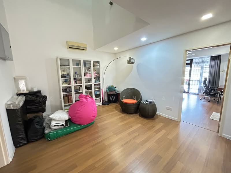3-storey Terraced House for Sale in Bandar Kinrara Seksyen 5 (Bandar Kinrara) - Kai Shwen Lai - Living Room - PropertyGuru.com.my