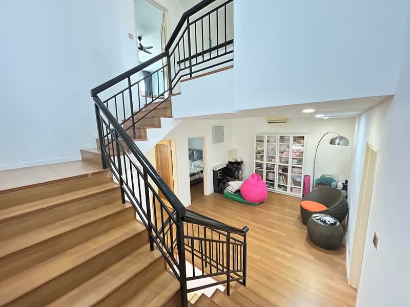 3-storey Terraced House for Sale in Bandar Kinrara Seksyen 5 (Bandar Kinrara) - Kai Shwen Lai - Living Room - PropertyGuru.com.my