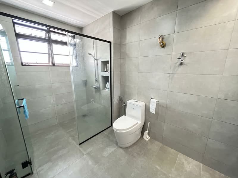 3-storey Terraced House for Sale in Bandar Kinrara Seksyen 5 (Bandar Kinrara) - Kai Shwen Lai - Bathroom - PropertyGuru.com.my
