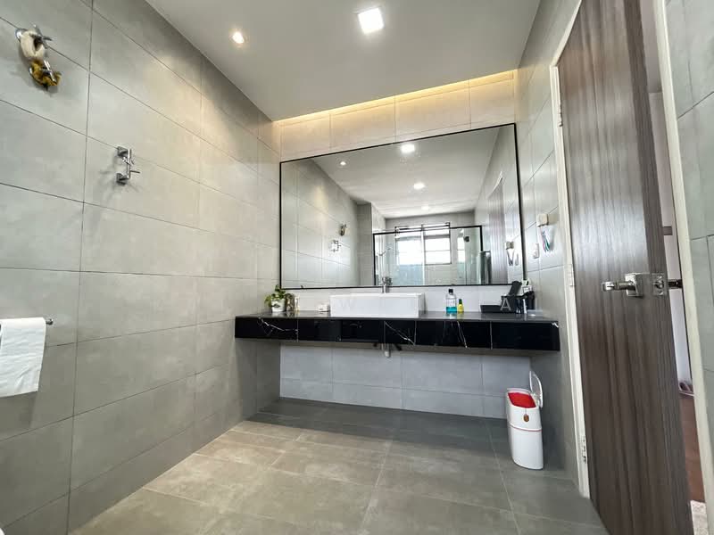 3-storey Terraced House for Sale in Bandar Kinrara Seksyen 5 (Bandar Kinrara) - Kai Shwen Lai - Bathroom - PropertyGuru.com.my