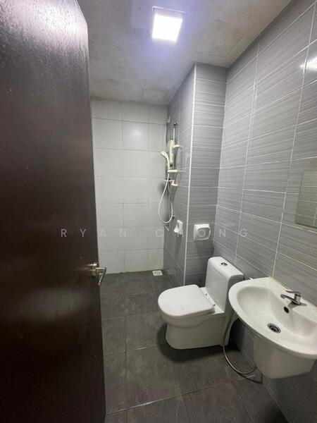 Sky Oasis Residence (Pangsapuri Oasis 1) untuk Untuk Dijual - RM 338,000, Feb 2026 - Bathroom - PropertyGuru.com.my