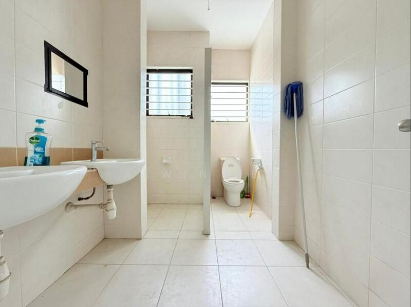 2-storey Terraced House for Sale in Shah Alam (Selangor) - Alwin Lee - Bathroom - PropertyGuru.com.my