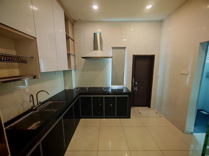 BANDAR JAYA PUTRA untuk Untuk Disewa - RM 3,000 /bulan, Mac 2026 - Kitchen - PropertyGuru.com.my