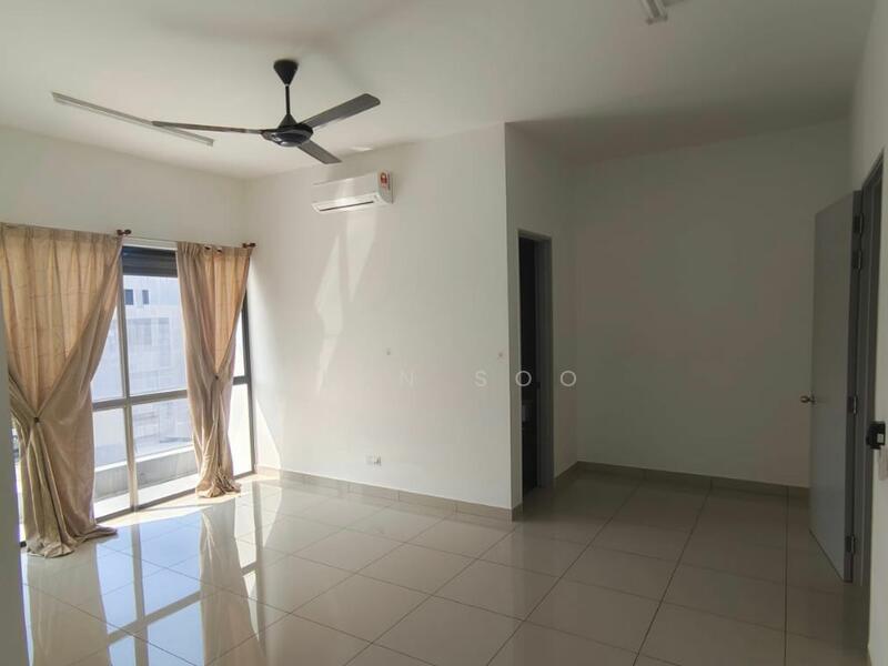 Rumah Teres 2-Tingkat untuk Dijual di Bandar Rimbayu (Telok Panglima Garang) - Elyn Soo - Living Room - PropertyGuru.com.my