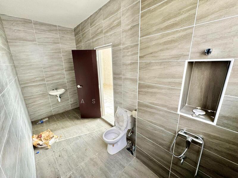 Semi-Detached House for Sale in Skudai (Johor) - Jasca Fan - Bathroom - PropertyGuru.com.my