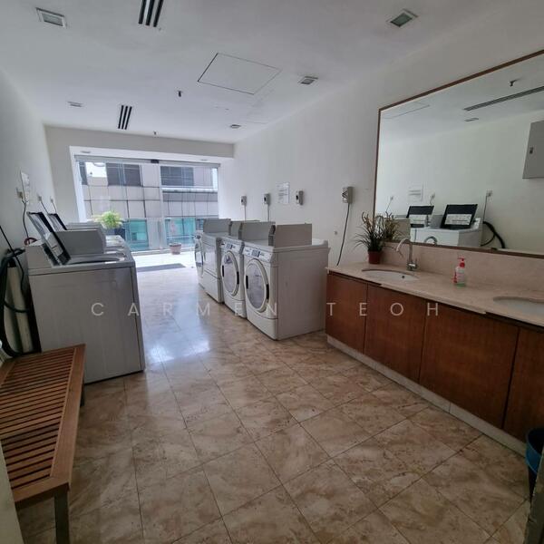 Condo Launderette 