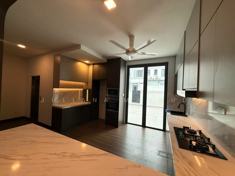 4-storey Terraced House for Sale in Taman Tun Dr Ismail (Kuala Lumpur) - Juliana Mahmud - Kitchen - PropertyGuru.com.my