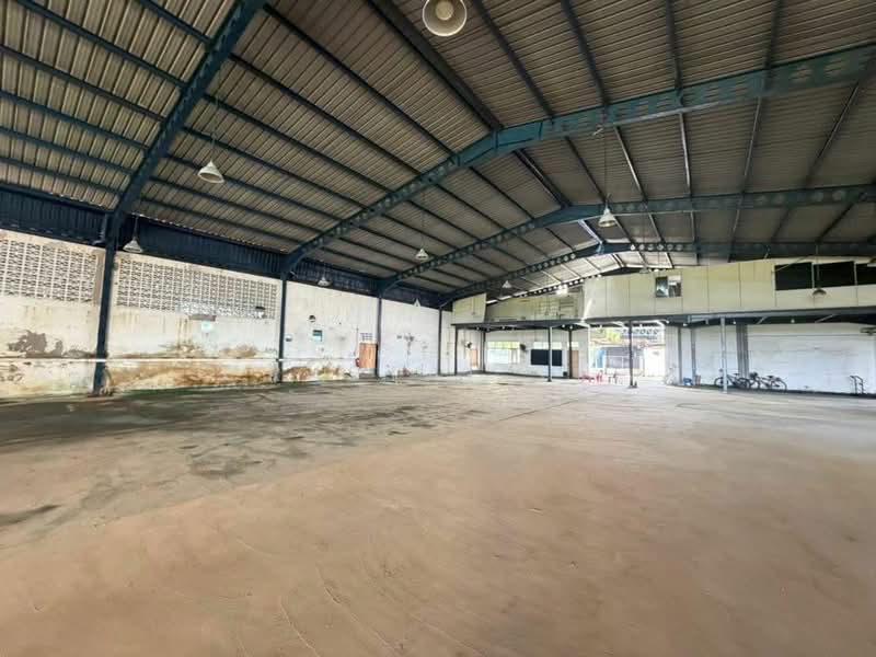 Warehouse for Rent in Parit Buntar (Perak) - Crystal Tee - Interior - PropertyGuru.com.my