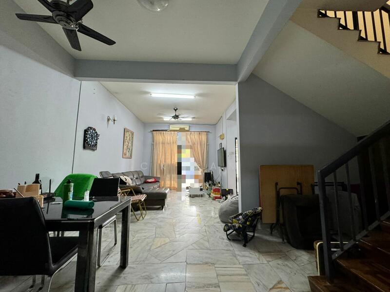 Taman Tun Perak untuk Untuk Dijual - RM 475,000, Mac 2026 - Living Room - PropertyGuru.com.my