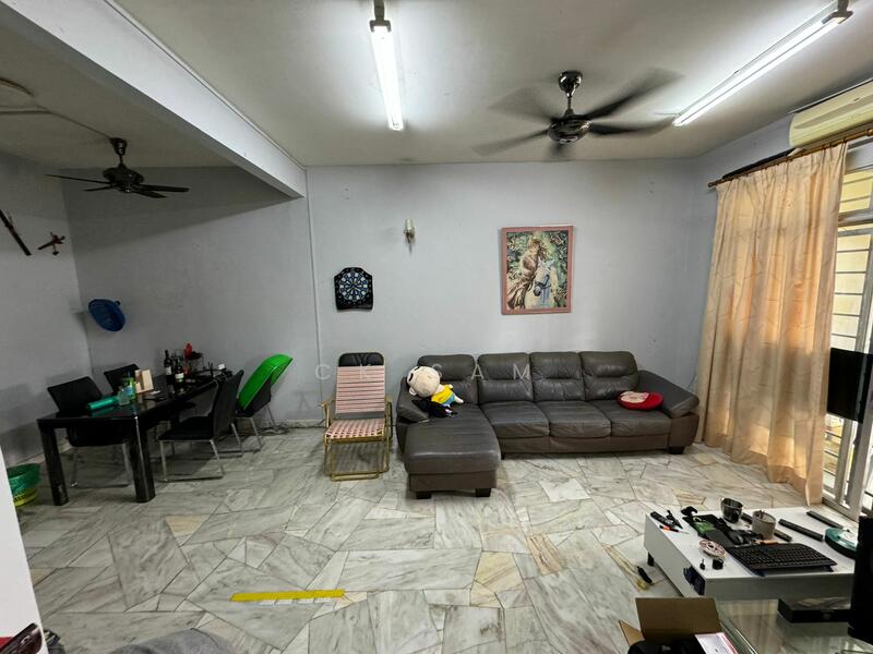 Taman Tun Perak untuk Untuk Dijual - RM 475,000, Mac 2026 - Living Room - PropertyGuru.com.my