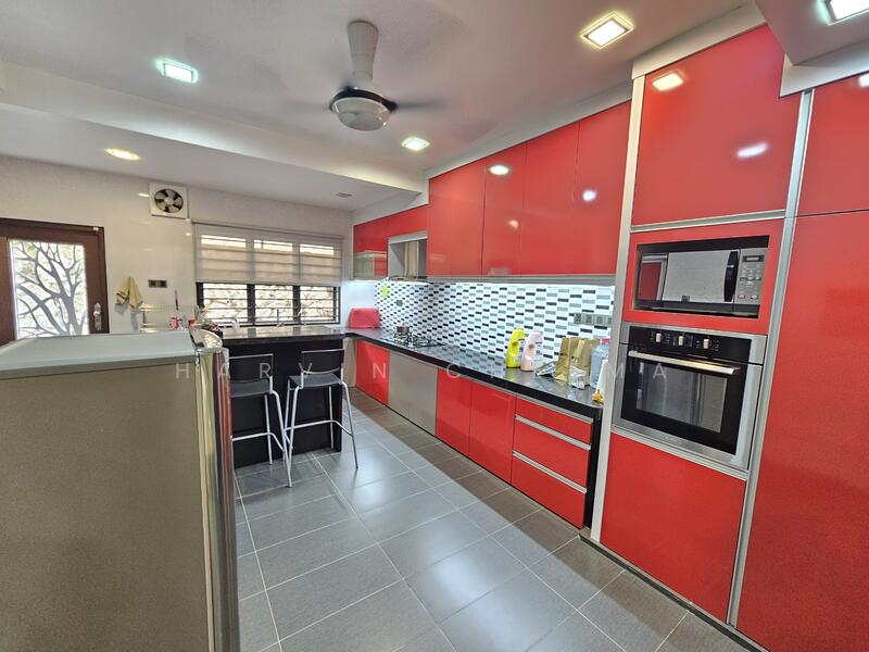 2-storey Terraced House for Sale in Ukay Bistari (Ulu Kelang) - Harvin Cheema - Kitchen - PropertyGuru.com.my