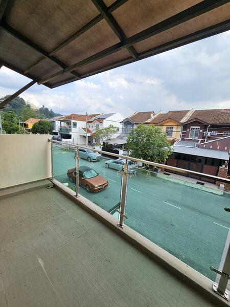 2-storey Terraced House for Sale in Ukay Bistari (Ulu Kelang) - Harvin Cheema - Balcony - PropertyGuru.com.my