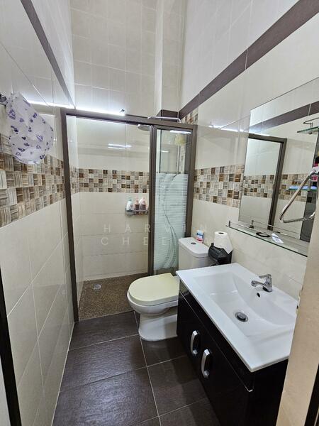 2-storey Terraced House for Sale in Ukay Bistari (Ulu Kelang) - Harvin Cheema - Bathroom - PropertyGuru.com.my