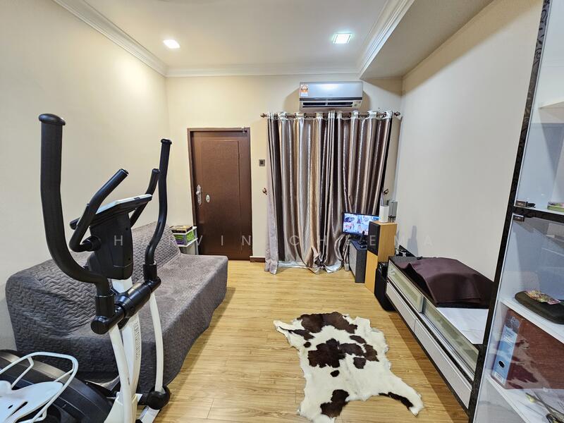 2-storey Terraced House for Sale in Ukay Bistari (Ulu Kelang) - Harvin Cheema - Living Room - PropertyGuru.com.my