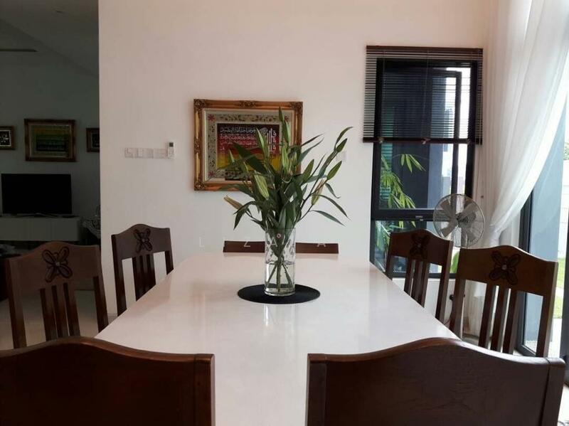 Rumah Banglo untuk Dijual di Cyber 9 (Cyberjaya) - Liza AB - Dining Room - PropertyGuru.com.my