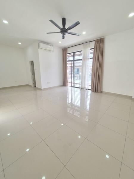 BANDAR CEMERLANG untuk Untuk Dijual - RM 738,000, Feb 2026 - Living Room - PropertyGuru.com.my