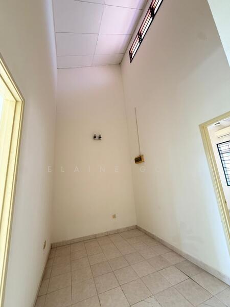 Upstairs living hall