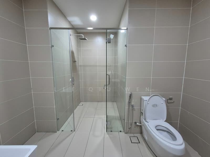Service Residence for Sale at Green Haven - Lee Qiu Wen - Bathroom - PropertyGuru.com.my