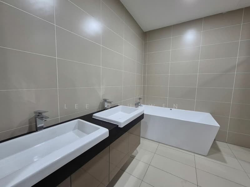 Service Residence for Sale at Green Haven - Lee Qiu Wen - Bathroom - PropertyGuru.com.my