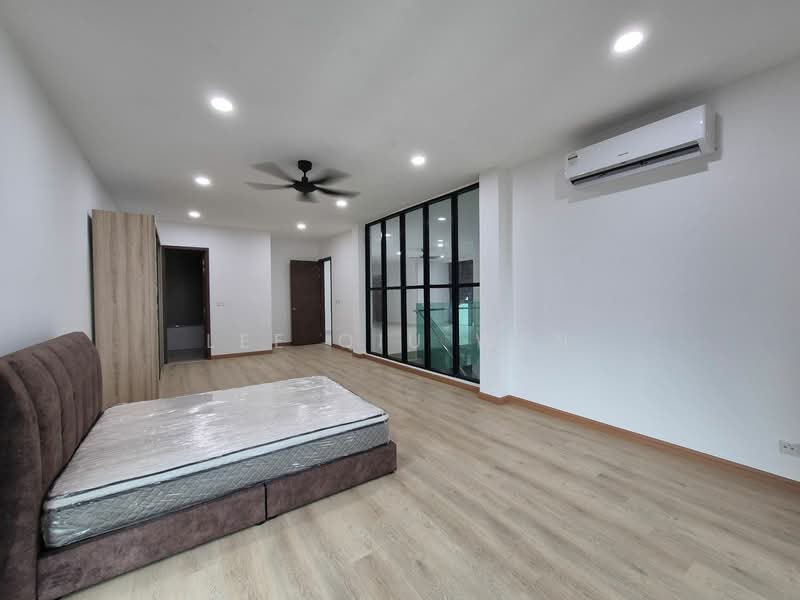 Service Residence for Sale at Green Haven - Lee Qiu Wen - Bedroom - PropertyGuru.com.my