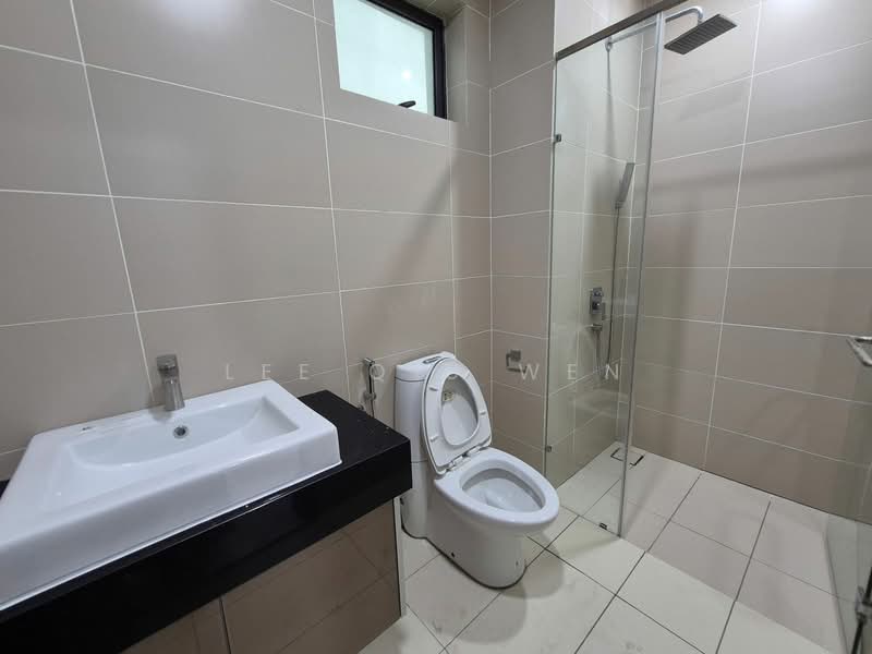Service Residence for Sale at Green Haven - Lee Qiu Wen - Bathroom - PropertyGuru.com.my