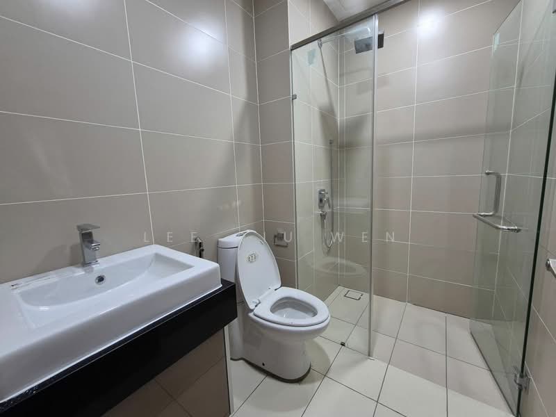 Service Residence for Sale at Green Haven - Lee Qiu Wen - Bathroom - PropertyGuru.com.my